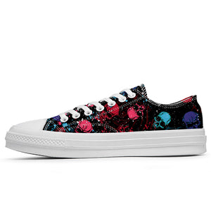Resalta tu estilo con las zapatillas bajas de lona Skeleton para hombre y mujer