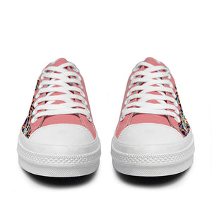 Resalta tu estilo con las zapatillas bajas de lona Lion para hombre y mujer