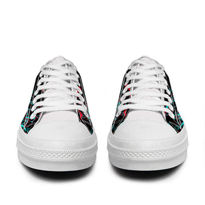 Realza tu estilo con las zapatillas bajas de lona Shark para hombre y mujer