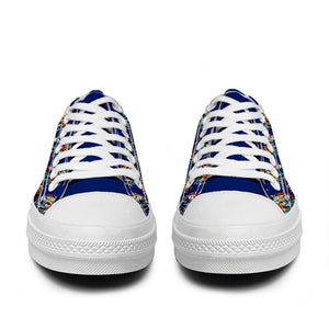 Resalta tu estilo con las zapatillas bajas de lona Lion para hombre y mujer