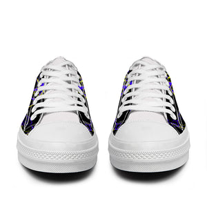 Realza tu estilo con las zapatillas bajas de lona Shark para hombre y mujer