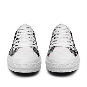 Resalta tu estilo con las zapatillas bajas de lona Skeleton para hombre y mujer