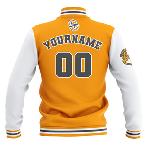 Chaquetas universitarias impermeables personalizadas en amarillo-blanco y gris con nombre-número y logotipo bordados