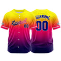 Dise?o personalizado de camiseta de béisbol con estampado completo en tonos morado rojo rosa y amarillo