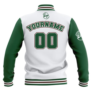 Chaquetas universitarias impermeables personalizadas en blanco-verde y marrón con nombre-número y logotipo bordados