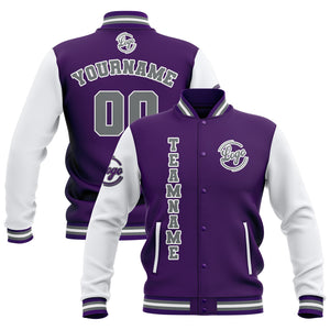 Chaquetas universitarias impermeables personalizadas en color morado-blanco y gris con nombre-número y logotipo bordados a medida
