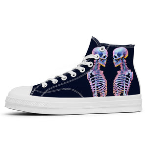 Resalta tu estilo con las zapatillas de lona de caña media Skeleton para hombre y mujer