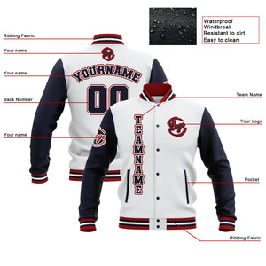Chaquetas universitarias impermeables personalizadas en blanco-azul marino y rojo con nombre-número y logotipo bordados a medida