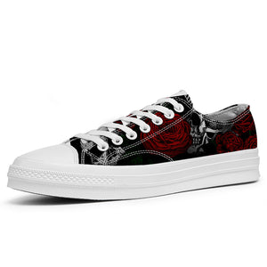 Resalta tu estilo con las zapatillas bajas de lona Skeleton para hombre y mujer