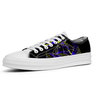 Realza tu estilo con las zapatillas bajas de lona Shark para hombre y mujer