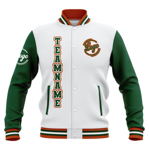 Chaquetas universitarias impermeables personalizadas en blanco-verde y naranja con nombre-número y logotipo bordados