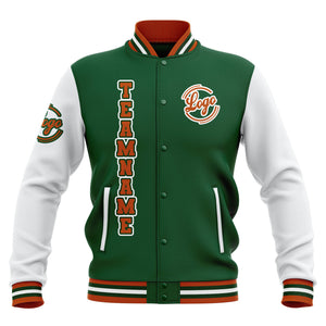 Chaquetas universitarias impermeables personalizadas en verde-blanco y naranja con nombre-número y logotipo bordados