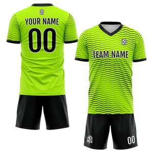Uniforme de fútbol personalizado para niños y adultos & conjunto personalizado & camiseta verde neón y negra con ondas