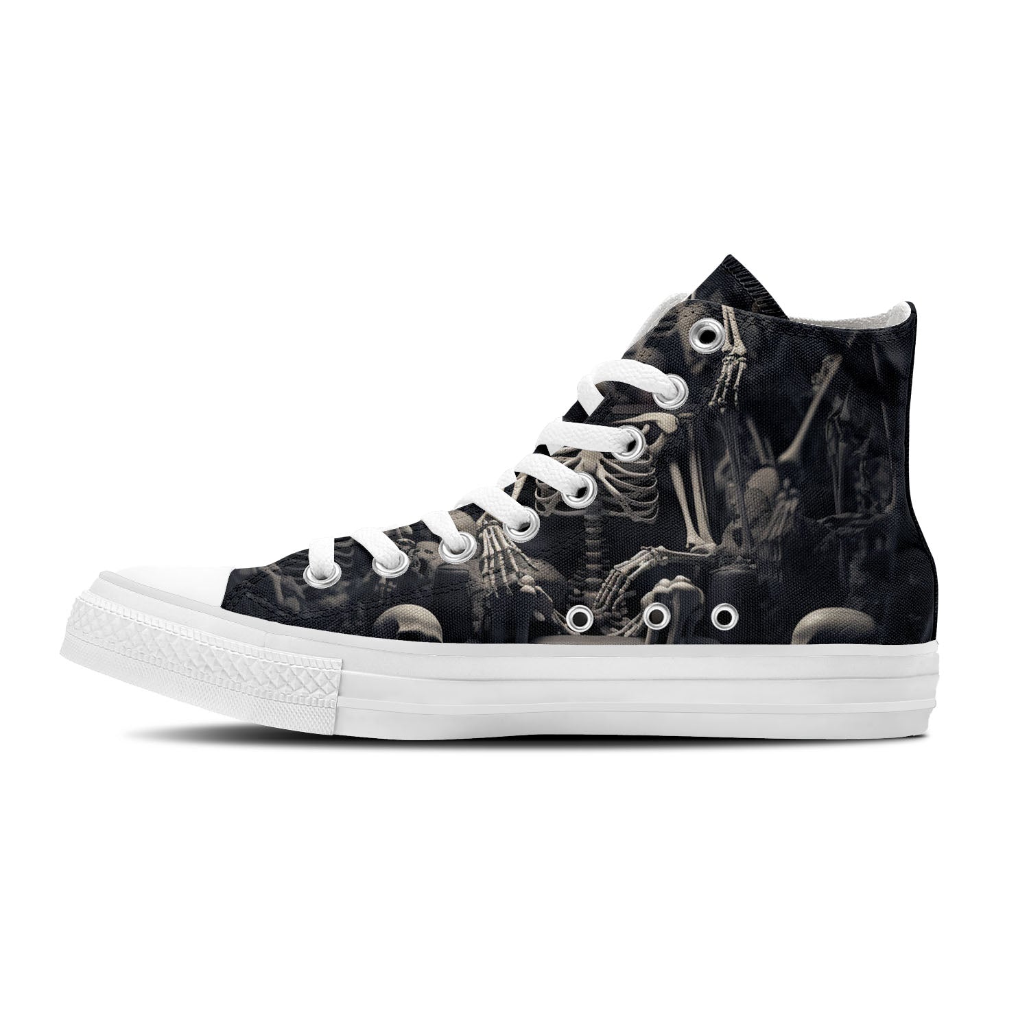 Estilo moderno con calaveras: súmate a la tendencia con zapatillas de lona de caña media y adopta un estilo único