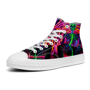 Resalta tu estilo con las zapatillas de lona de caña media Skeleton para hombre y mujer