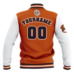 Chaquetas universitarias impermeables personalizadas en naranja-blanco y azul marino con nombre-número y logotipo bordados a medida