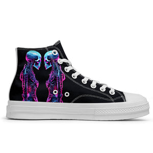 Resalta tu estilo con las zapatillas de lona de caña media Skeleton para hombre y mujer