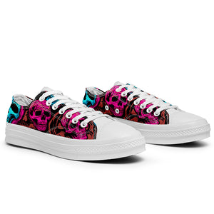 Resalta tu estilo con las zapatillas bajas de lona Skeleton para hombre y mujer