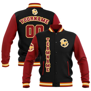 Chaquetas universitarias impermeables personalizadas en negro-rojo y amarillo con nombre-número y logotipo bordados