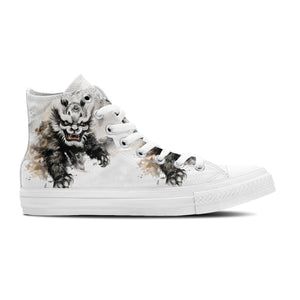 Resalta tu estilo con las zapatillas de lona de media caña para hombre y mujer Lion