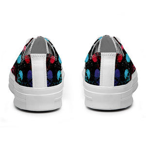 Resalta tu estilo con las zapatillas bajas de lona Skeleton para hombre y mujer
