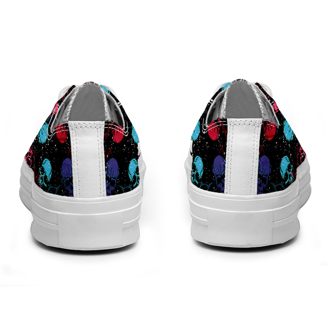 Resalta tu estilo con las zapatillas bajas de lona Skeleton para hombre y mujer