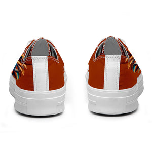 Resalta tu estilo con las zapatillas bajas de lona Lion para hombre y mujer