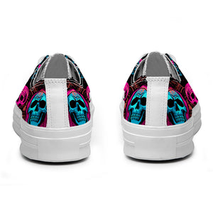Resalta tu estilo con las zapatillas bajas de lona Skeleton para hombre y mujer