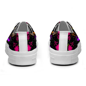 Resalta tu estilo con las zapatillas bajas de lona Skeleton para hombre y mujer