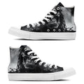 El encanto de la calavera se desata: Zapatillas de lona de media caña que resaltan la personalidad y muestran buen gusto por la moda