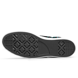 Realza tu estilo con las zapatillas bajas de lona Shark para hombre y mujer