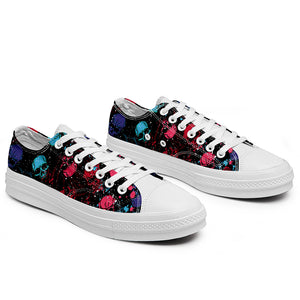 Resalta tu estilo con las zapatillas bajas de lona Skeleton para hombre y mujer