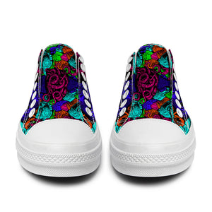 Resalta tu estilo con las zapatillas bajas de lona Fish para hombre y mujer