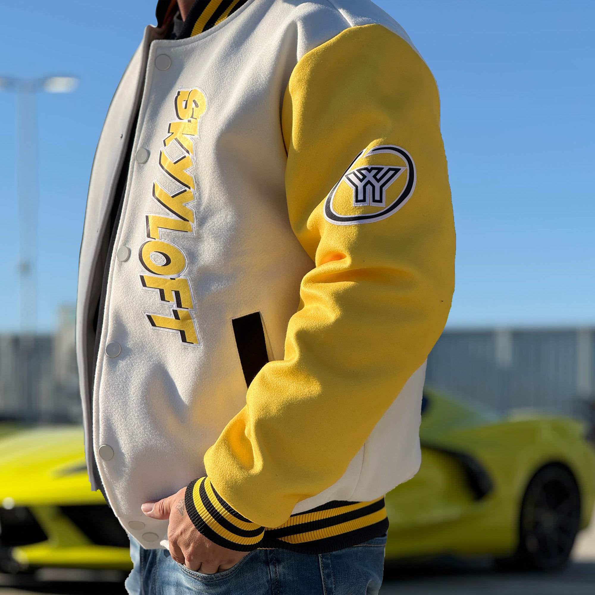 Chaqueta universitaria personalizada estilo Letterman para hombres-mujeres y jóvenes en color gris-negro y crema